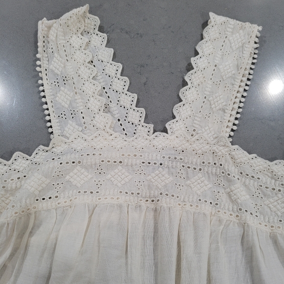 Woman's sleeveless babydoll top - Picture 2 of 5